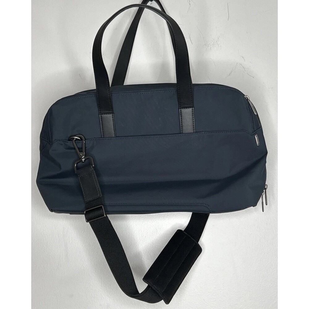 AWAY The Everywhere Bag Navy Blue Carryon Luggage Weekender EUC Quiet Luxury